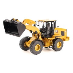 Diecast Masters 1/50 CAT 930 Wheel Loader High Line Series 85779