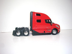 FIRST GEAR 1/50 VOLVO VNL 860 WITH SLEEPER SAME SCALE AS DIECAST MASTERS