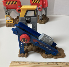 Cat Construction Mini Playset Parts Lot – 17 Pcs Incomplete Sets No Vehicles Toy