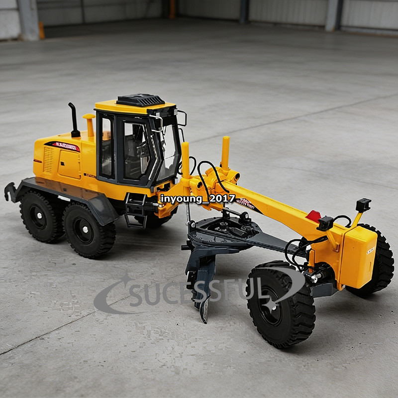 1pc 1/35 Construction Grader Truck Alloy Diecast Engineering Equipment Model