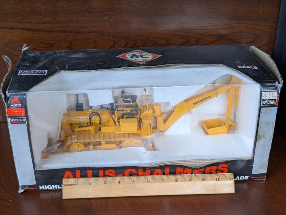 NOS Allis-Chalmers HD-3 Crawler Industrial 60 Backhoe & Blade SpecCast 1/16