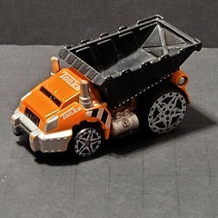 2005 Hasbro Maisto Tonka Orange Dump Truck Construction Toy Diecast Metal
