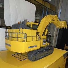 Komatsu PC2000-8 Excavator Diecast Model 1:50 Yellow Gray Black Boxed