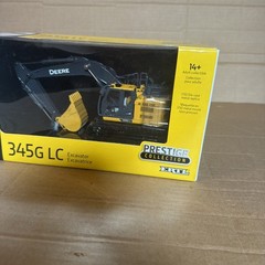 John Deere 345G LC Excavator 1/50 Die-cast Prestige Tier Ertl New