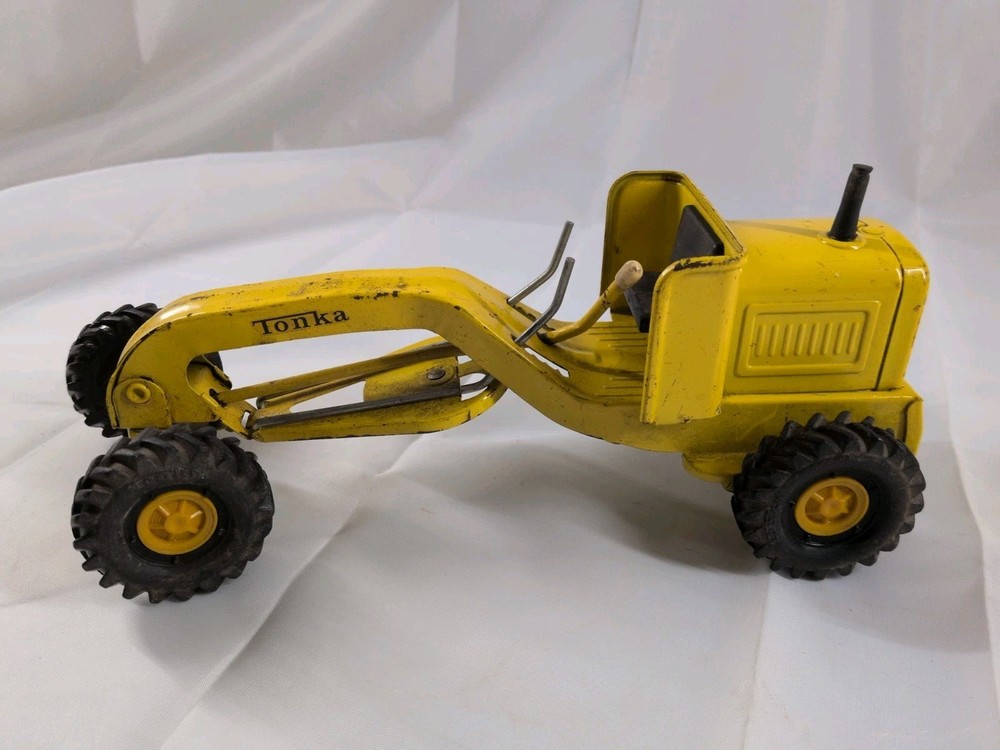 Vintage 1960’s Tonka Mini Tonka Road Grader Missing Blade Pressed Steel Toy