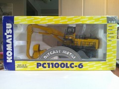 JOAL Komatsu PC1100LC-6 Material Handler w/ Clam Bucket #206 1:50 Rough Box