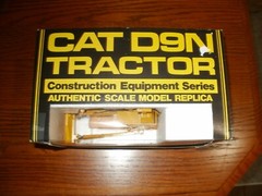 4 cat toy items nib cat d9n cat d5c cat ap-1959 asphalt paver skid steer loar