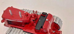 1:50 INTERNATIONAL HARVESTER TD-24 Crawler w/ LeTourneau Carryall Model LP