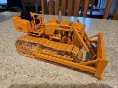 Minneapolis-Moline Two Star Crawler W/ Blade SpecCast 1/16 scale Collectible NIB