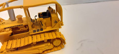 1:50 INTERNATIONAL HARVESTER TD-15 CRAWLER/DOZER W/Blade/Rops~ First Gear IH