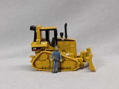 HO Scale ?? Norscot – CAT D5M Track-Type Tractor