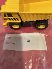 591-vintage 1998 Soma Mighty Wheels Bright Yellow Diecast Dump Truck 4 Inch