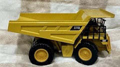 Norscot Caterpillar CAT 777D Off Highway Truck Heavy 2lbs 12oz 8”x 4.5” #8294