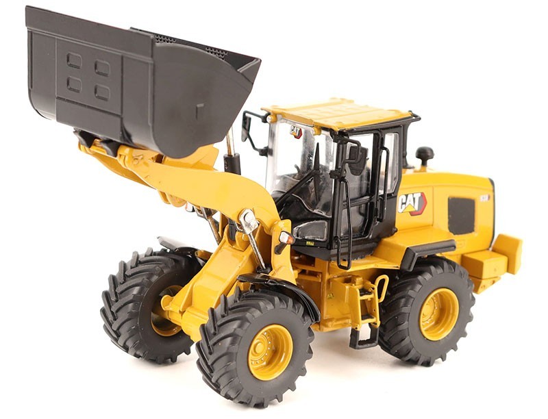 Diecast Masters 1/50 Caterpillar CAT 938 Wheel Loader High Line Series 85782