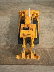 Komatsu D355A Crawler Tractor 1:50 Scale Discontinued Model Yonezawa Toys Japan