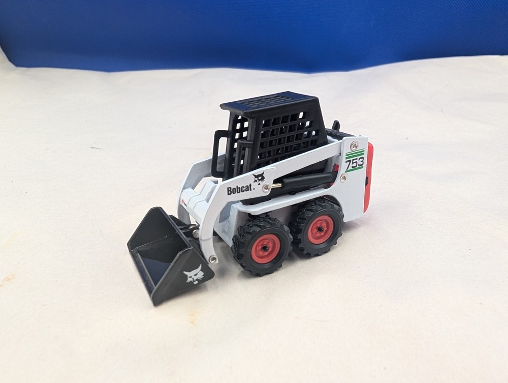 Bobcat 753 Skidsteer Loader 1/50 Diecast Metal Plastic
