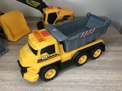Dickie Toys Light Up Construction Trucks Lot Of 4-Dozer, Loader, Dump, Excavator