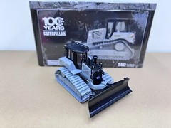 DM 1/50 CAT D6XE LGP Track-Type Tractor Bulldozer 100th Diecast Model 85554BGC