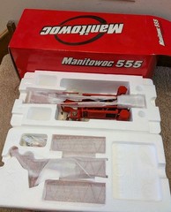 Manitowoc 555 Crawler Crane 1/50.