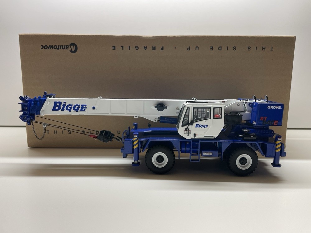 1/50 TWH/Sword Grove RT540E Bigge Rough Terrain Crane