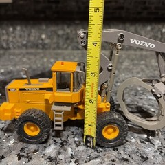 Volvo L180C 1:50 Scale High Lift Log Loader Diecast Metal And Plastic