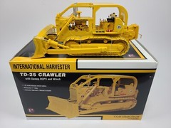 International IH TD-25 Dozer Sweep ROPS Winch First Gear 1:25 Scale #70-0186 New