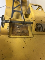 Vintage Nylint pressed steel Clark «Michigan» T-24 crane Toy