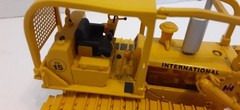 1:50 INTERNATIONAL HARVESTER TD-15 CRAWLER/DOZER W/Blade/Rops~ First Gear IH