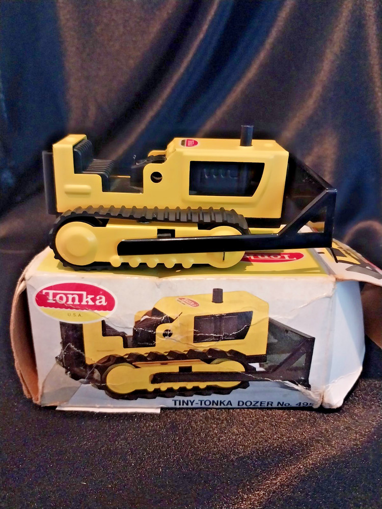 Vintage Tiny Tonka Dozer No. 495 Yellow Steel Bulldozer with Original Box 1:50