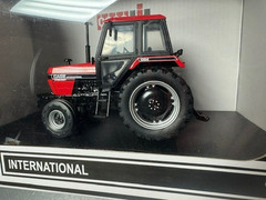 Universal Hobbies 1/32 Case IH 1394 2WD Red Tractor #6471 *SEALED*📌USA📌
