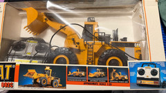 Vintage 1987 New Bright CAT 992 Front End Loader in unopened original package