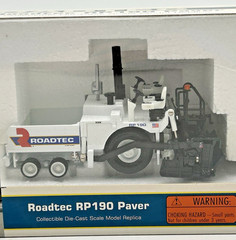 Norscot Roadtec RP190 Diecast Paver 1:50 Sealed Box Moving Parts Realist Replica