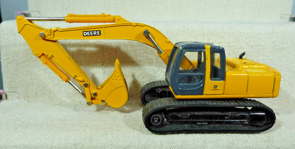 John Deere Excavator 1/50