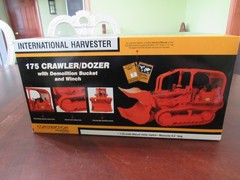 FIRST GEAR 1/25 CONSTRUCTION PIONEERS IOWA ORANGE IH 175 CRAWLER/DOZER – NIB