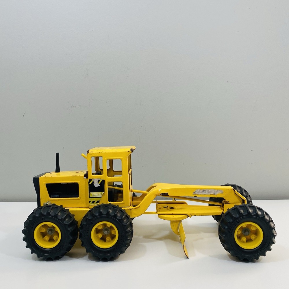 Vintage 1960’s-1970’s Tonka Yellow Metal Pressed Steel Road Grader Tractor 17″