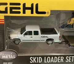 GEHL DIE CAST PROMOTIONS 1/50 SCALE 4840 SKID LOADER SET W/ CHEVY SILVERADO NEW