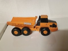 John Deere Ertl Articulated Dump Truck Yellow Diecast Construction Vehicle 5″