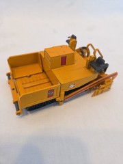 NZG Model #290 1:50 ‘Blaw Knox PF 500 Paver’. Looks Good. Nice Piece.