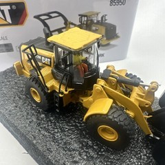 CAT 972M Wheel Loader w/ Log Fork HO Scale Model – 85950 High Line Series