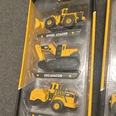 CAT Metal 3-Pack Diecast Construction Vehicles 1:87 Scale Set 82273