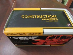 FIRST GEAR 1/25 CONSTRUCTION PIONEERS IOWA ORANGE IH 175 CRAWLER/DOZER – NIB