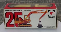 GRIP Zechin 25 Hitachi UH030 Tracked Loader 1:70 Scale in Original Box Japan