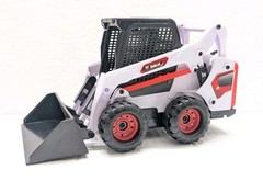 Bobcat S450 Skid-Steer Loader New Bright 1:18 Scale Construction Vehicle Toy