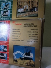 Bobcat Hydraulic Excavator 225 & 325 Die Cast Metal 1:25 Scale Lot New In Box