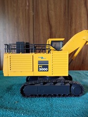 1:50 scale diecast komatsu pc3000 super excavator in mint condition