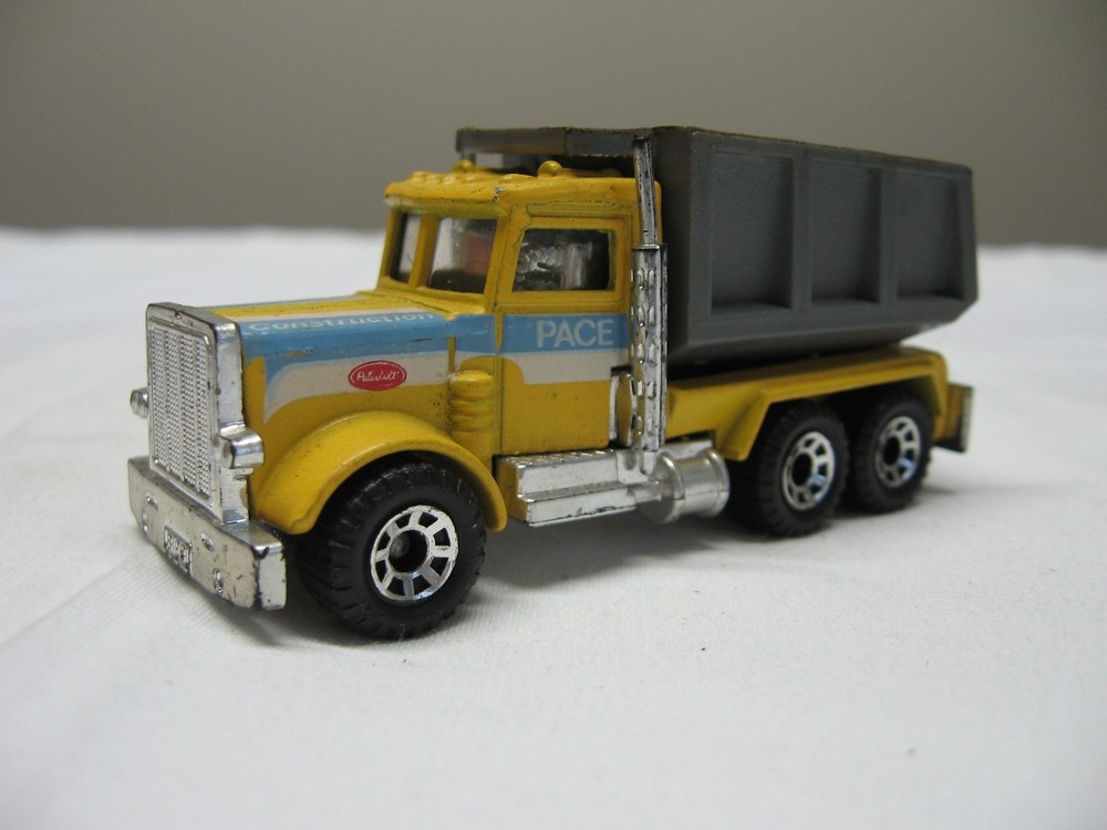 1981 Matchbox 1:80 Peterbilt Yellow Pace Construction Dump Truck – Macau