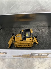 CAT D5K2 LGP Track Type Tractor Dozer 1:50 Scale Model – Diecast Masters 85281C