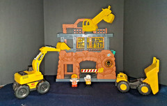 Construction Crane Tower Playset w Revolt W-688 Excavator Light & Sounds Work!!