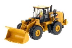 CAT 972M 972 Wheel Loader 1/87 HO Scale – Diecast Metal Model by Diecast Masters