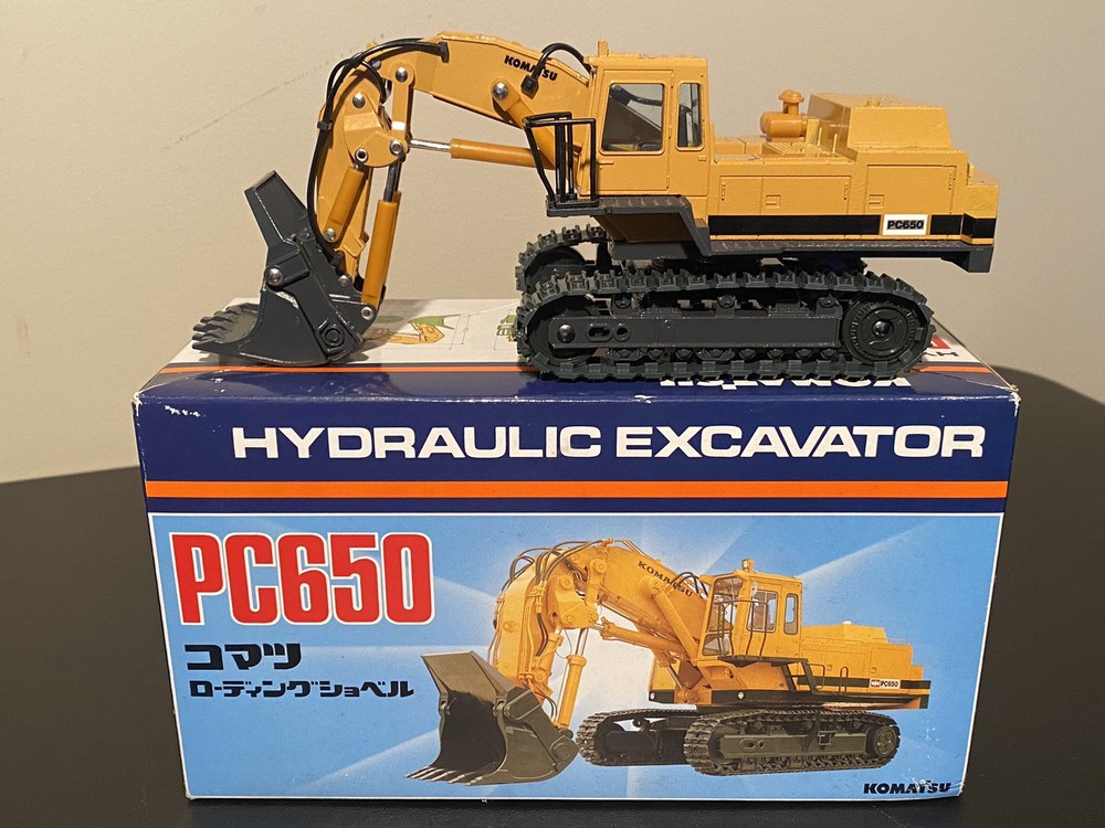 Shinsei 1:50 diecast #614 Komatsu PC650 Hydraulic Excavator Loading Shovel MINT!
